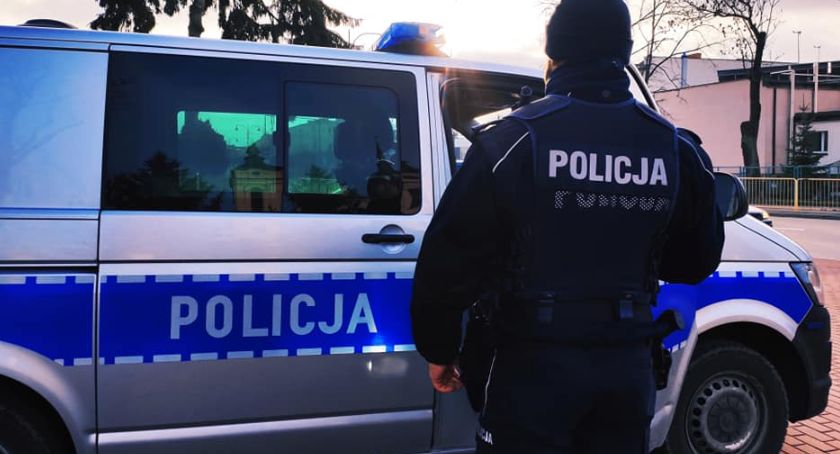 Policja będzie egzekwować ograniczenia. Obywatele dostaną SMS-y z informacjami