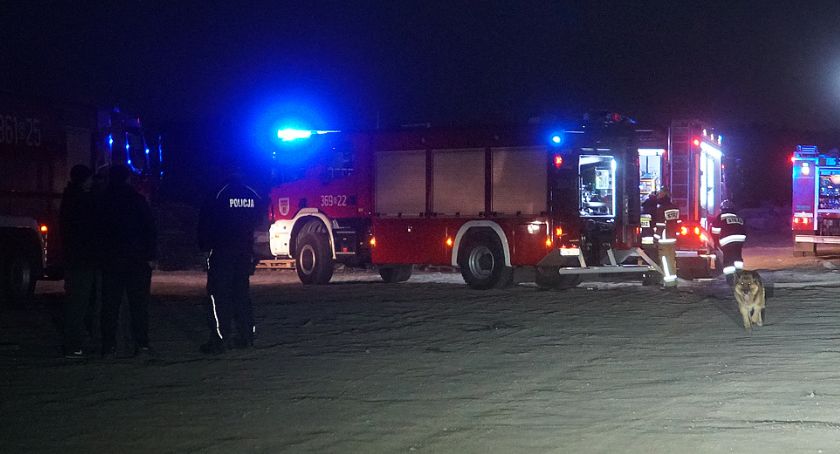 Czarny dym nad Łomżą. Pożar składowiska w Kupiskach [FOTO]