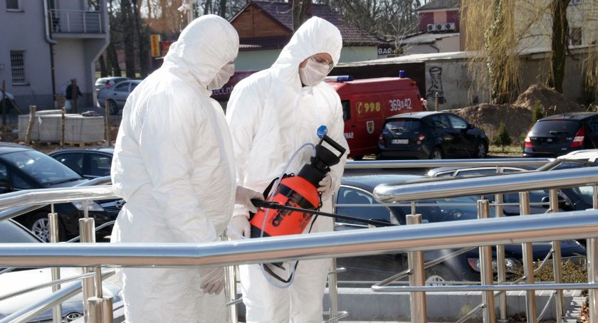Strażacy z Podgórza walczą z koronawirusem [FOTO]