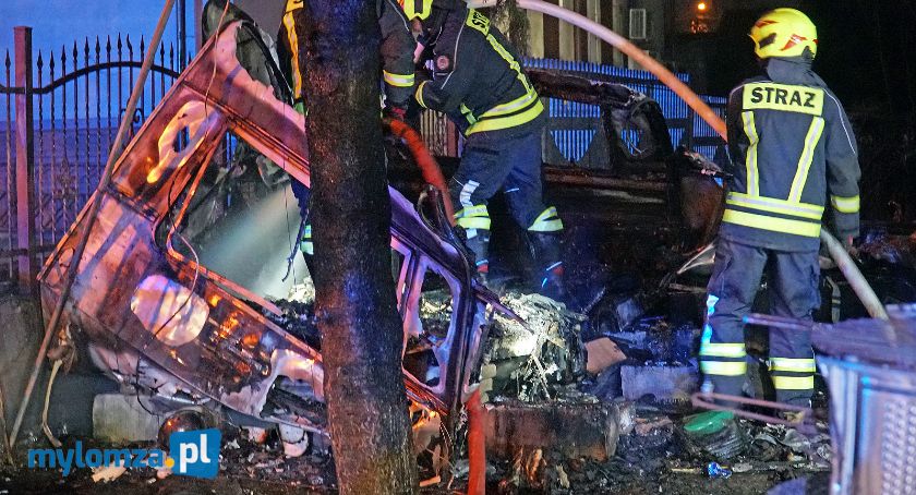 Zapaliła się przyczepa kempingowa. Mężczyzna trafił do szpitala [FOTO]