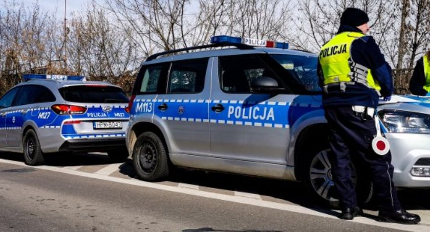 DK61: Pijany kierowca wjechał w radiowóz. Miał blisko 4 promile!