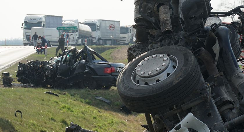 Śmiertelny wypadek na DK61. Droga Łomża - Ostrołęka zablokowana [VIDEO i FOTO]