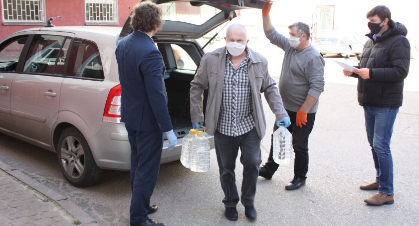 Łomża: Zatrzymany alkohol trafił do sanepidu [FOTO]