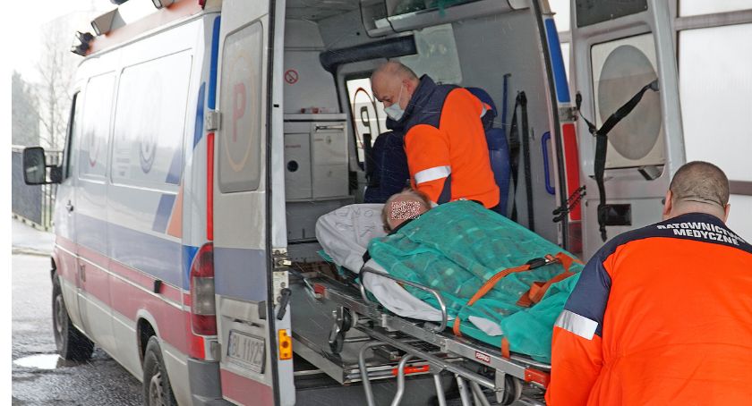 Nowe zakażenia koronawirusem. Dziecko i dwie kobiety hospitalizowane w szpitalu w Łomży