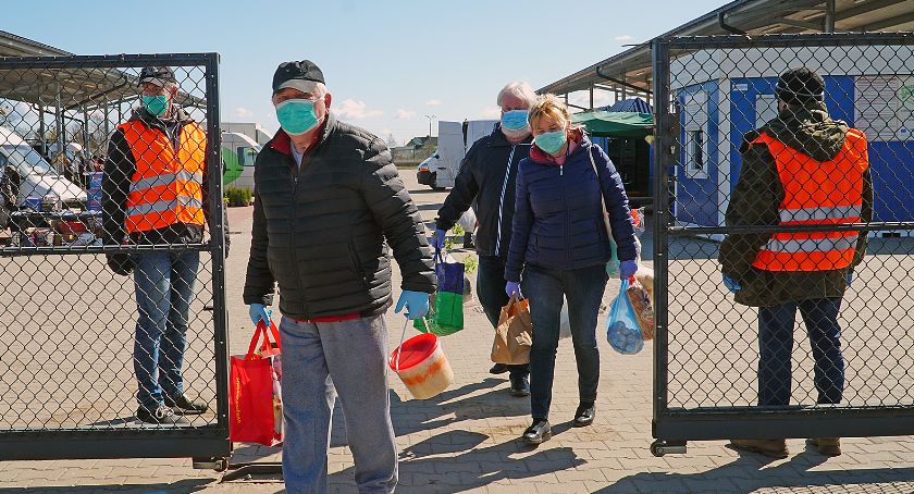 „Odmrażanie” targowiska w Nowogrodzie. Słonecznie i przy dużej frekwencji! [FOTO i VIDEO]