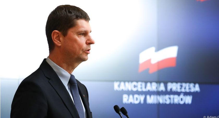 Szkoły pozostają zamknięte! MEN podaje harmonogram egzaminów ósmoklasisty, maturalnego i zawodowego