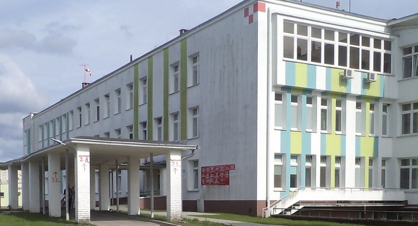 W zambrowskim szpitalu zmarł pacjent zakażony koronawirusem. Wcześniej był operowany