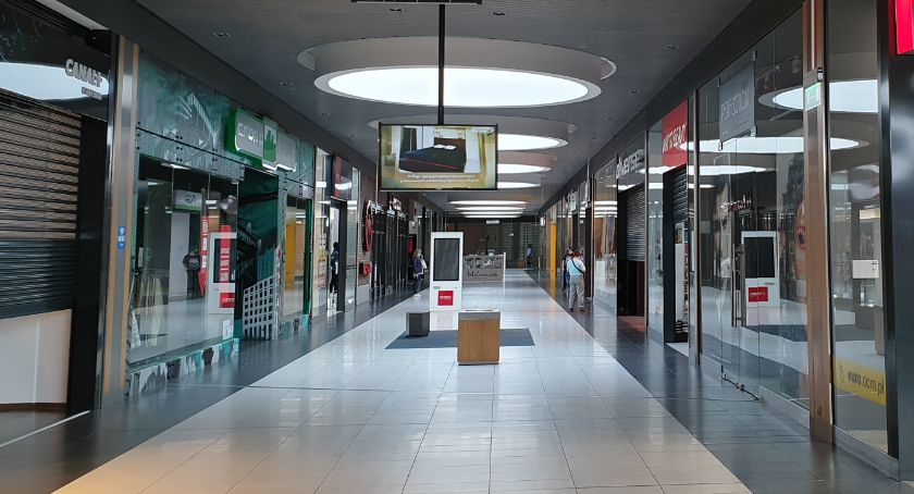 Galeria Veneda (prawie) otwarta. Najpopularniejsze sklepy nadal pozostają zamknięte