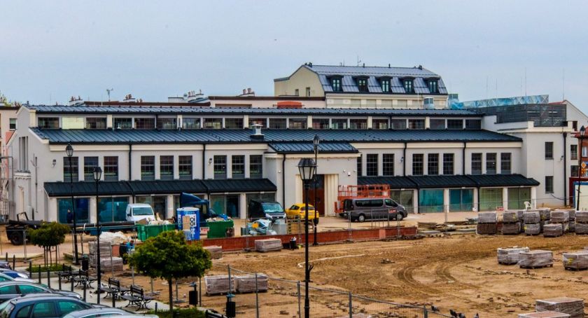 Łomża: Hala Targowa zmienia się w Halę Kultury [FOTO]