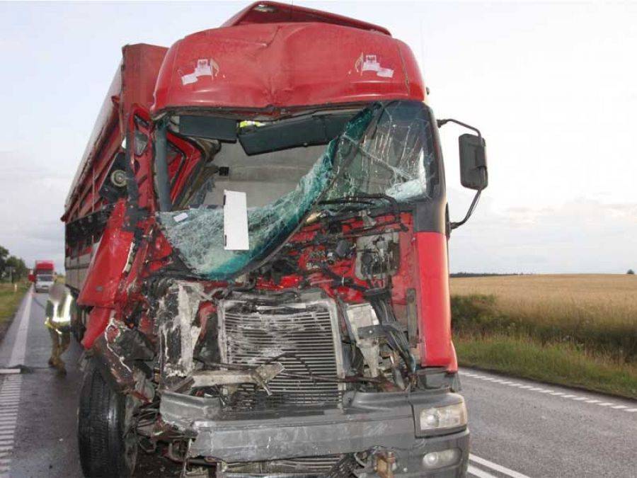 Tir uderzył w autobus!- zdjęcia!