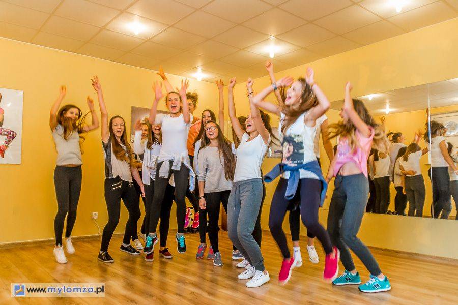 Uczestniczki wyborów Miss Ziemi Łomżyńskiej ciężko pracują [VIDEO i FOTO]