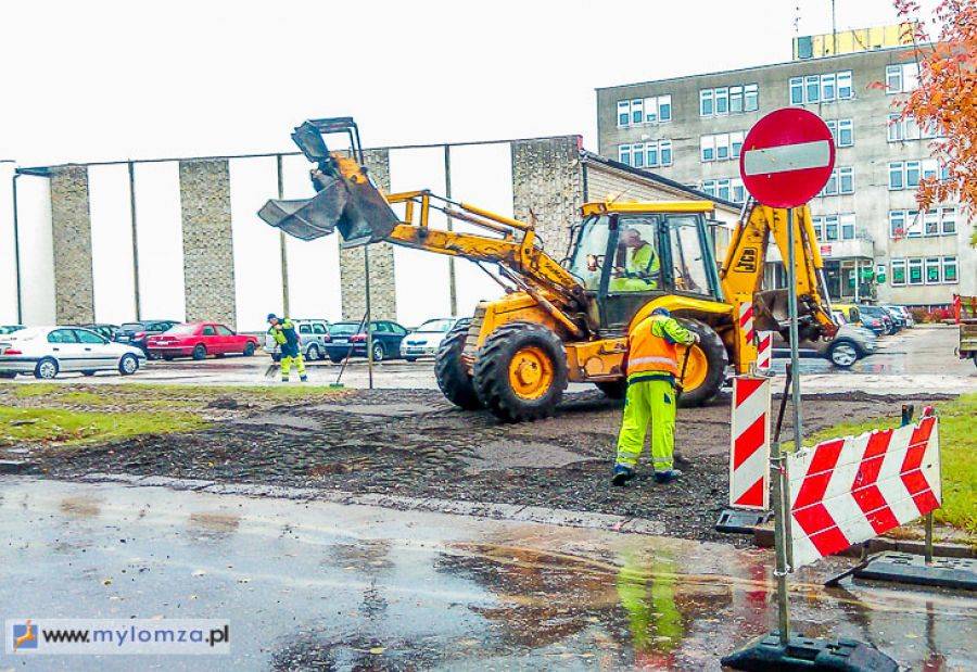 Właściciele zamknęli ponownie parking przy byłym Urzędzie Wojewódzkim [FOTO]