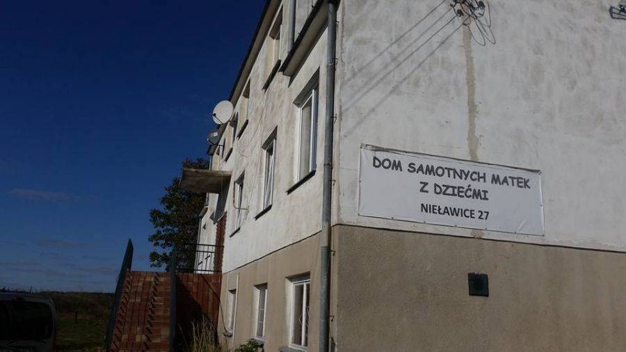 Licytacja pomoże zebrać środki na ogrzewanie Domu Samotnej Matki w Nieławicach