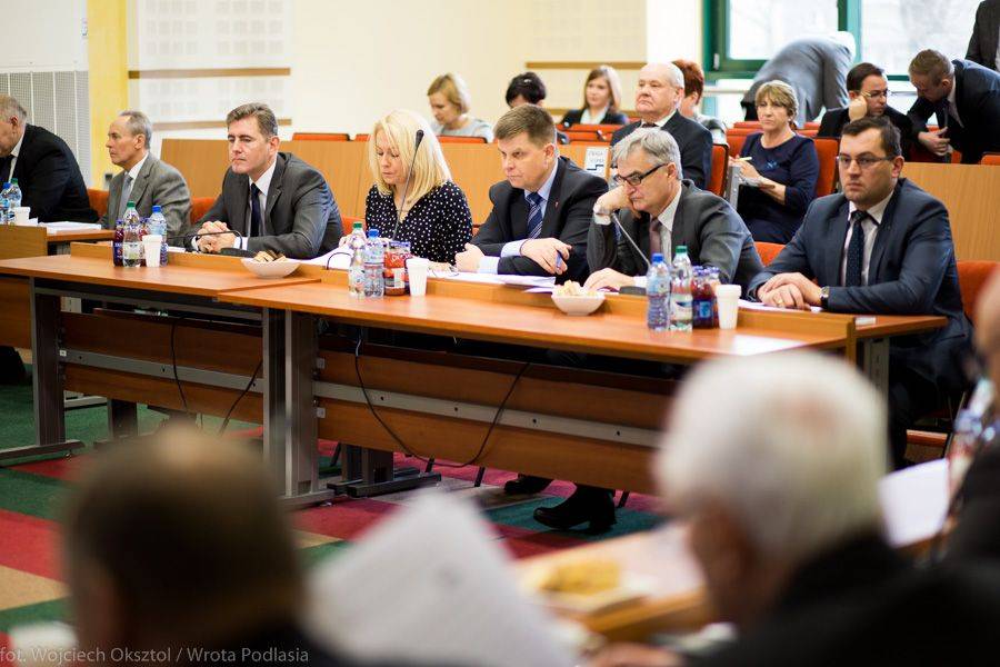 Radni wojewódzcy zapoznali się z projektem budżetu województwa na 2016 rok