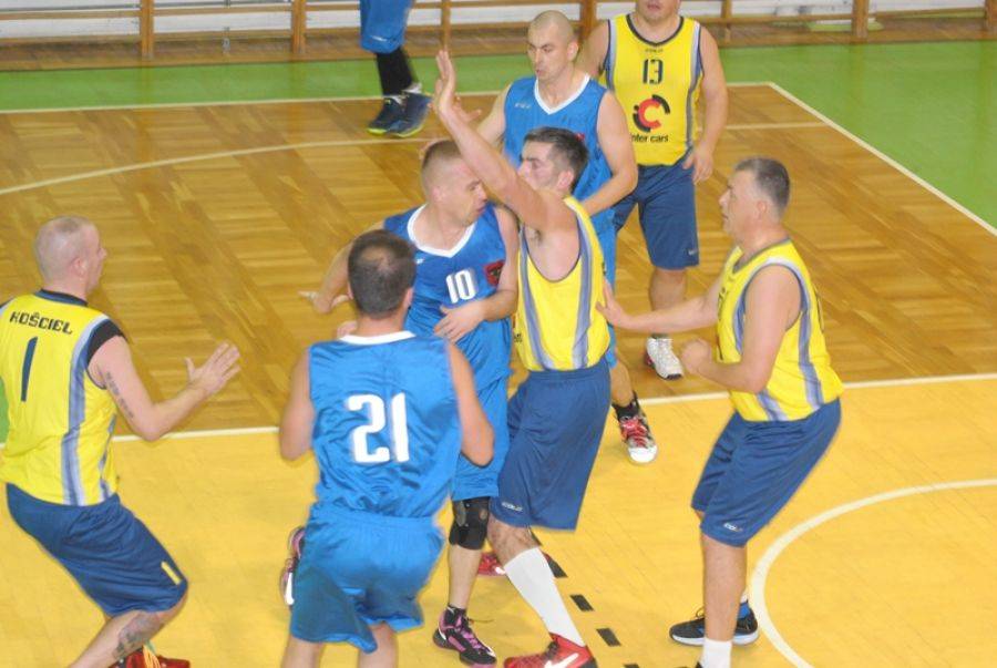 Fotel lidera dla XYZ i Basketoholics, Ostrołęka odbija się od dna - IV kolejka MLK za nami