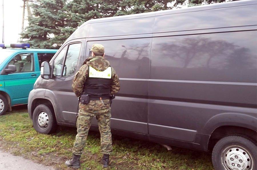 Straż Graniczna złapała złodzieja i przekazała go Policji