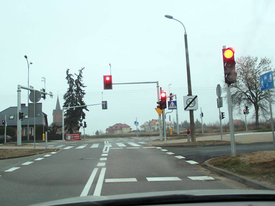 Niektórzy kierowcy mają kłopot z nową sygnalizacją świetlną?