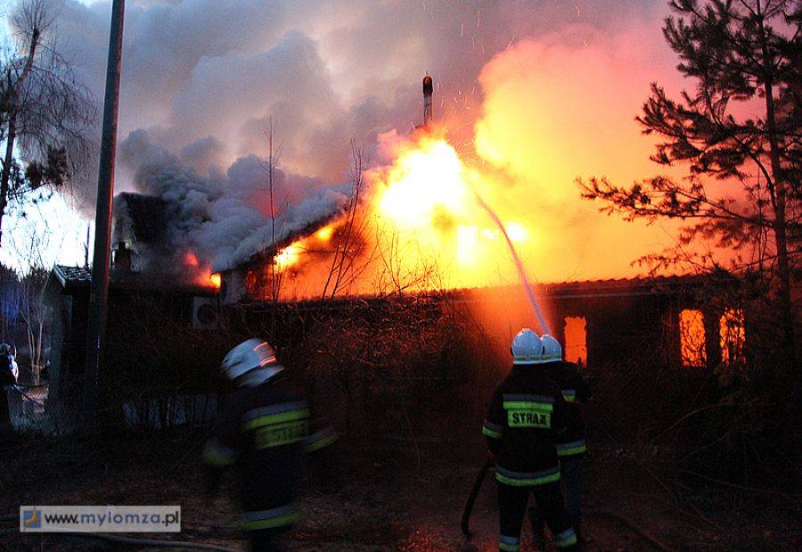 Płonie kompleks agroturystyczny za Wizną [VIDEO i FOTO]