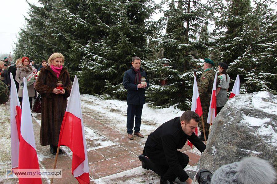 Kwiaty w rocznicę Powstania Styczniowego [VIDEO i FOTO]
