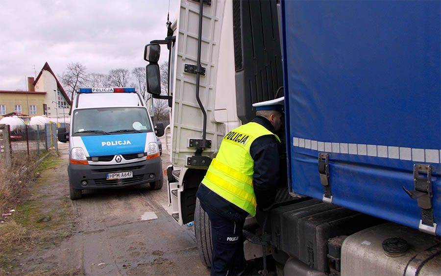 Kierowca ciężarówki trafi przed sąd. Trochę mu się nazbierało...