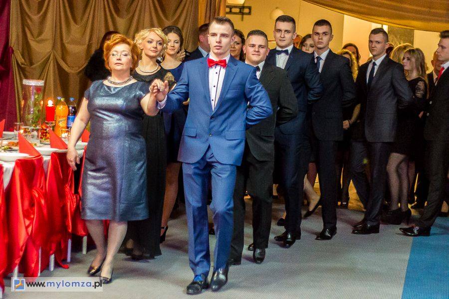 Studniówka w Akademickich Szkołach Ponadgimnazjalnych [FOTO]