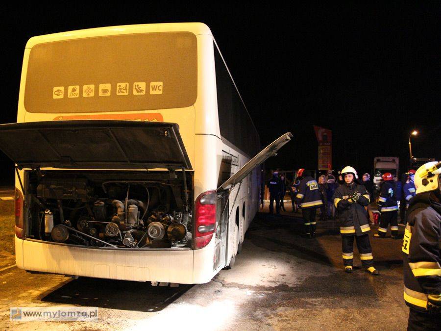 Płonący autobus w Kisielnicy [FOTO]