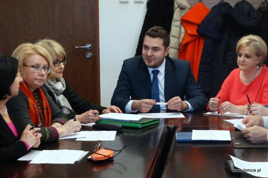 Większość sześciolatków pozostanie w przedszkolach
