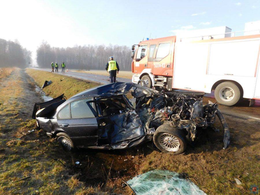 Śmiertelna czołówka na drodze krajowej nr 63 [FOTO]