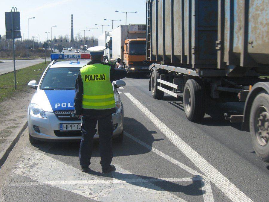 Policjant po służbie pomógł ująć pijanego kierowcę
