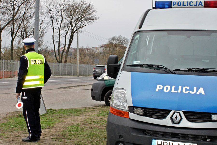 Policjanci kontrolowali ciężarówki i autokary [FOTO]