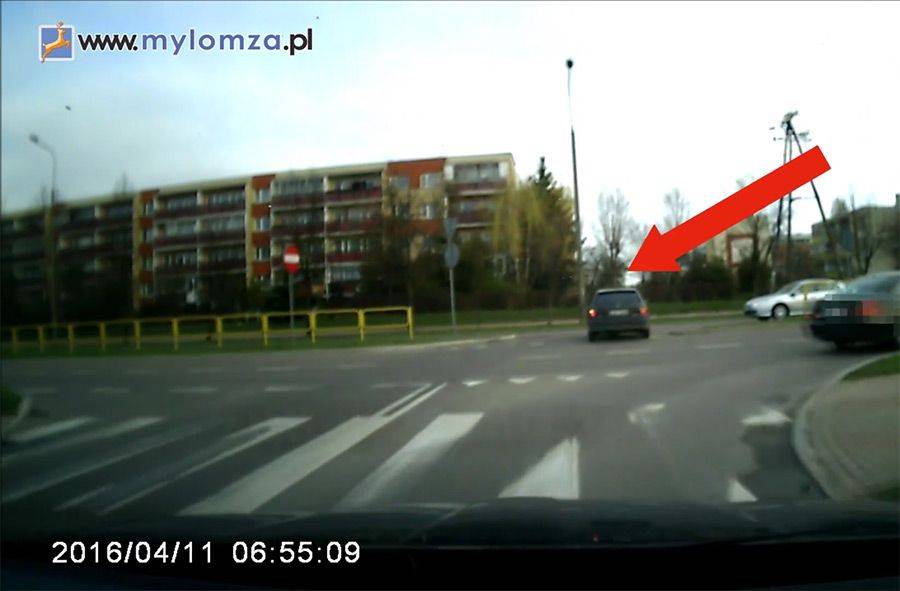 Łomża. Każą w prawo, jadę w lewo [VIDEO]
