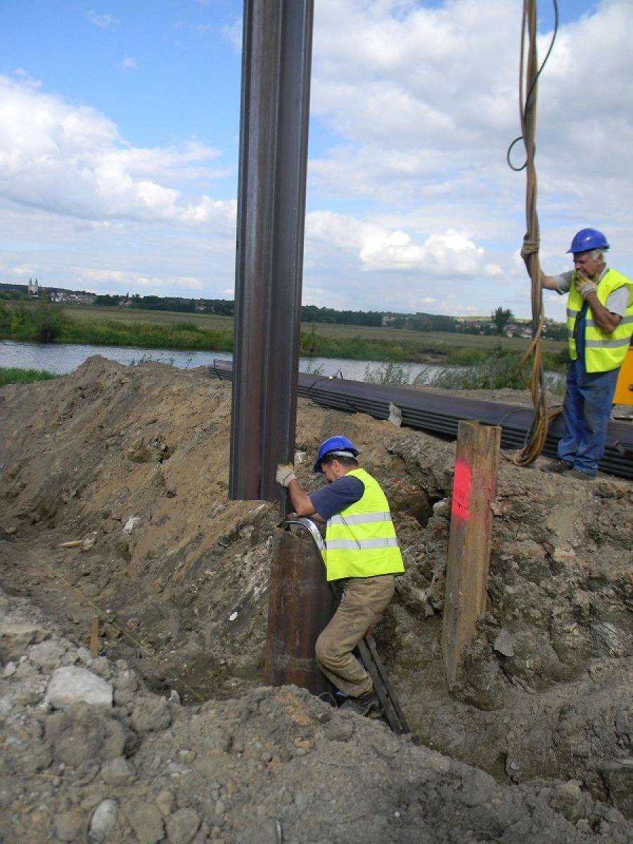 Fundamenty portu już stoją. VIDEO + FOTO!