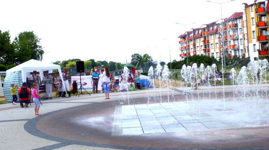 Fontanna na strzelnicy już cieszy najmłodszych