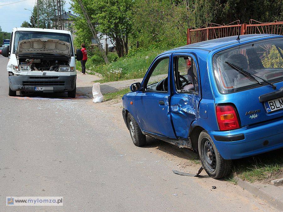Wypadek w Piątnicy. Jedna osoba w szpitalu [FOTO]