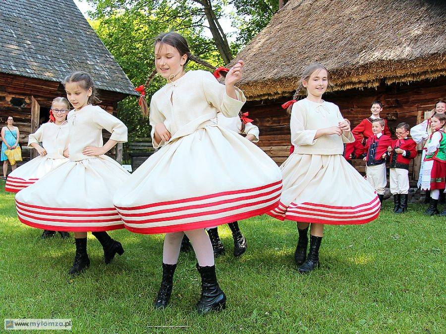 Muzyczny korowód na XXIII Ogólnopolskich Dniach Kultury Kurpiowskiej 2016 [FOTO]