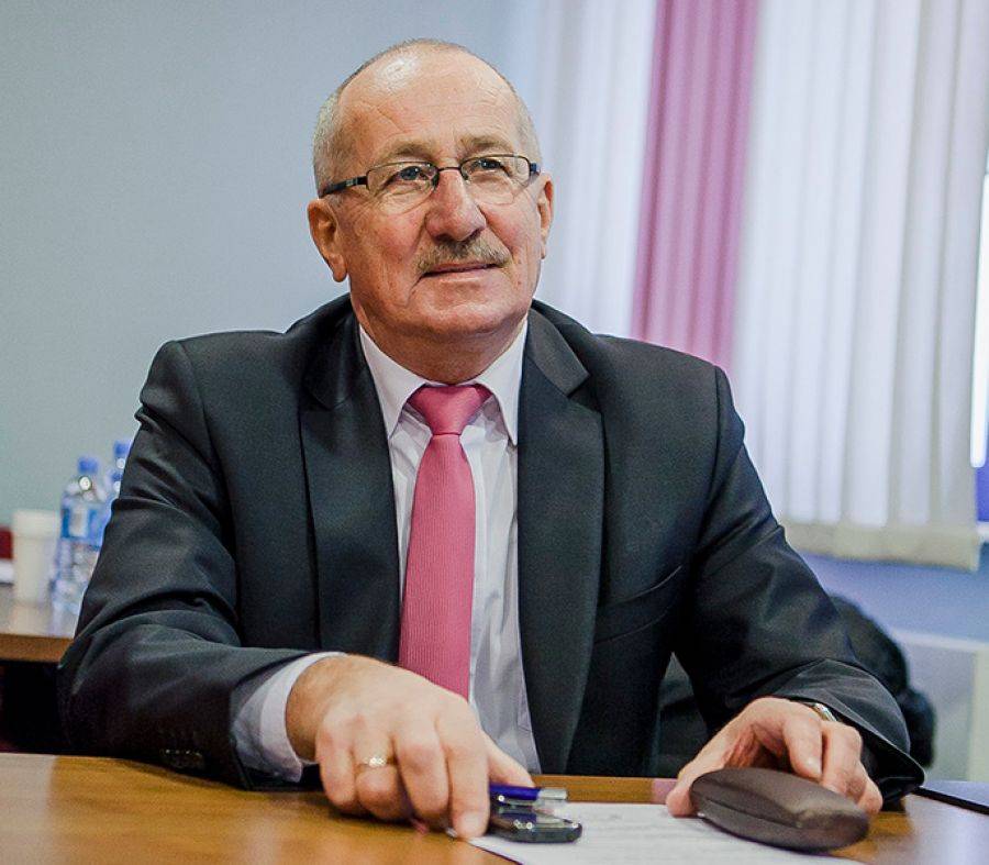 Nie chciał podporządkować się posłowi i stracił stanowisko?