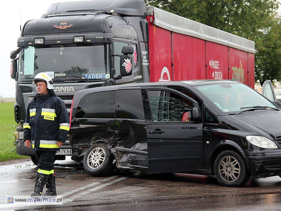 Troje dzieci rannych w zderzeniu [FOTO]