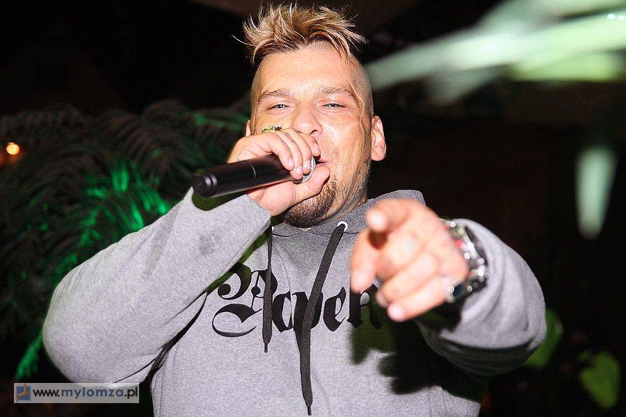 Kontrowersyjny Popek na zakończenie sezonu imprez w Nowogrodzie [VIDEO i FOTO]