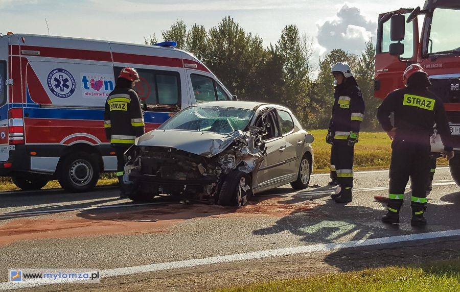 Jedna osoba w szpitalu, droga zablokowana [FOTO]