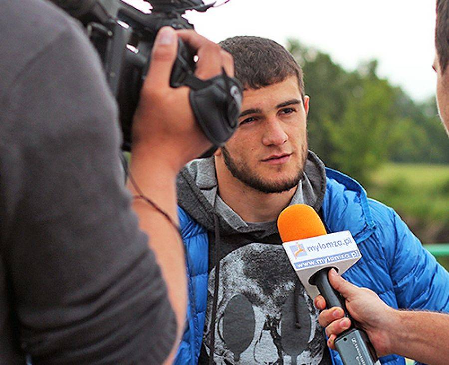 Ranny Czeczen to zawodnik MMA Islam Mayrasultanov