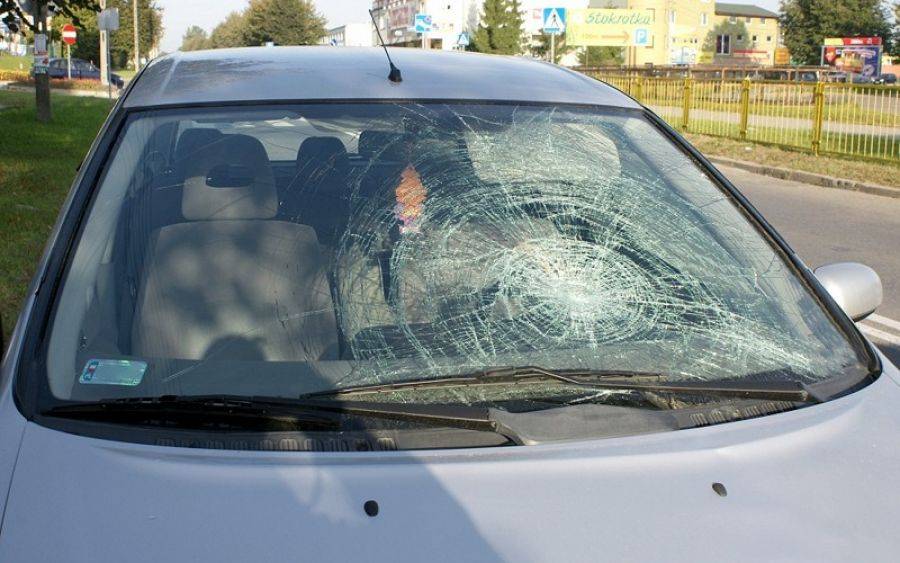 83-latek potrącony przez samochód