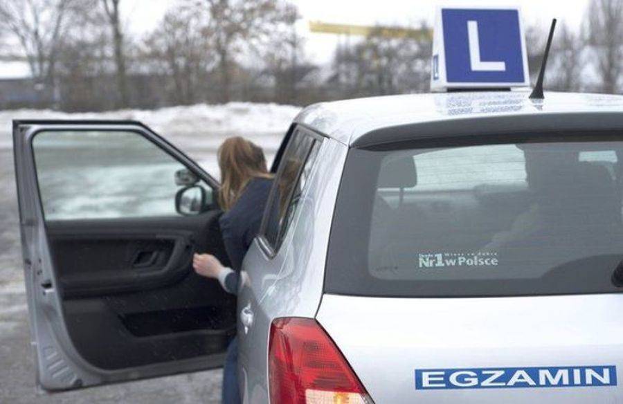 Egzaminacyjna afera zatacza coraz szersze kręgi