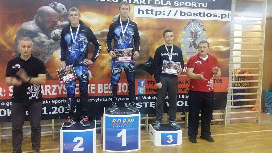 Medale fighterów na ALMMA 124 w Białymstoku