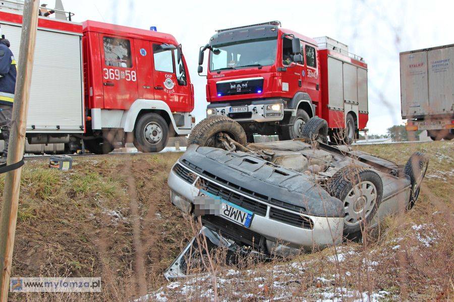 Wypadek na trasie 645. Z drogi wypadły audi i jeep! [FOTO]