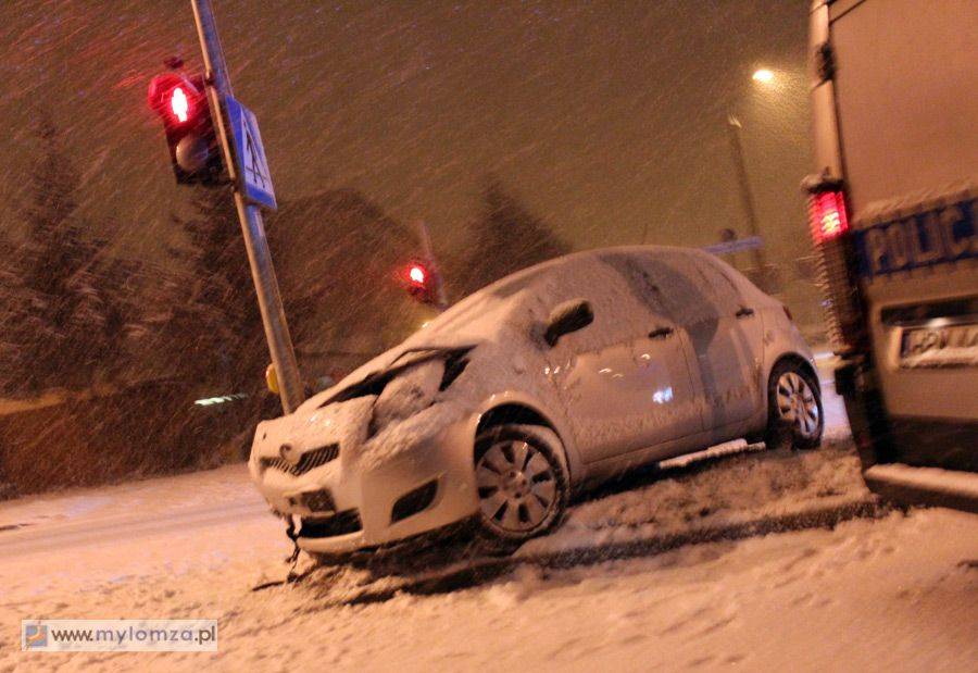 Zima daje się we znaki. Łomża i region zasypane śniegiem [FOTO]