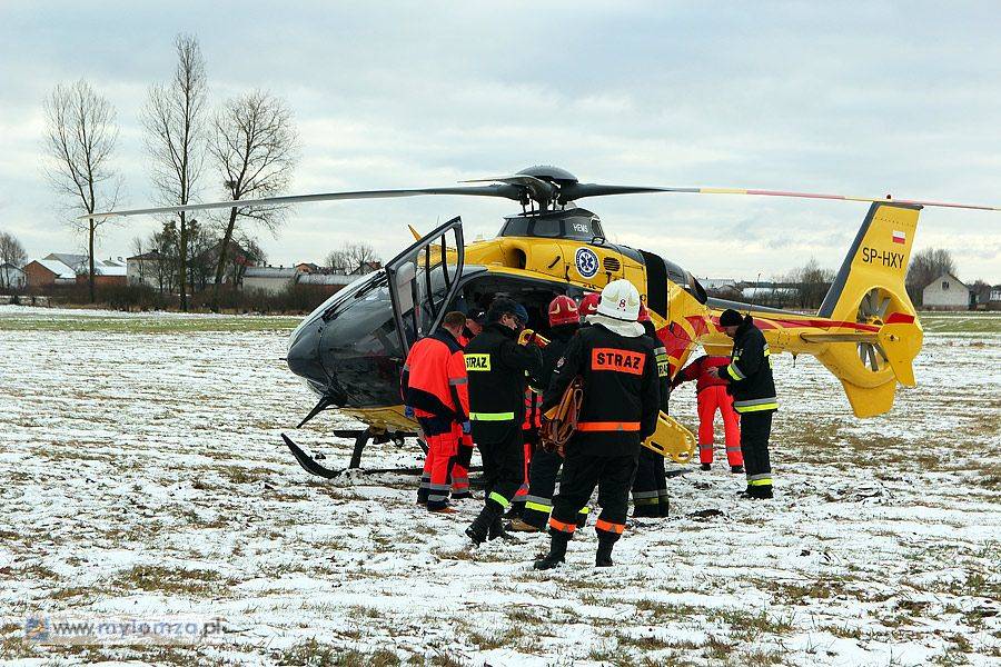 Po wypadku zablokowana DK 61. Cztery osoby ranne! [VIDEO i FOTO]