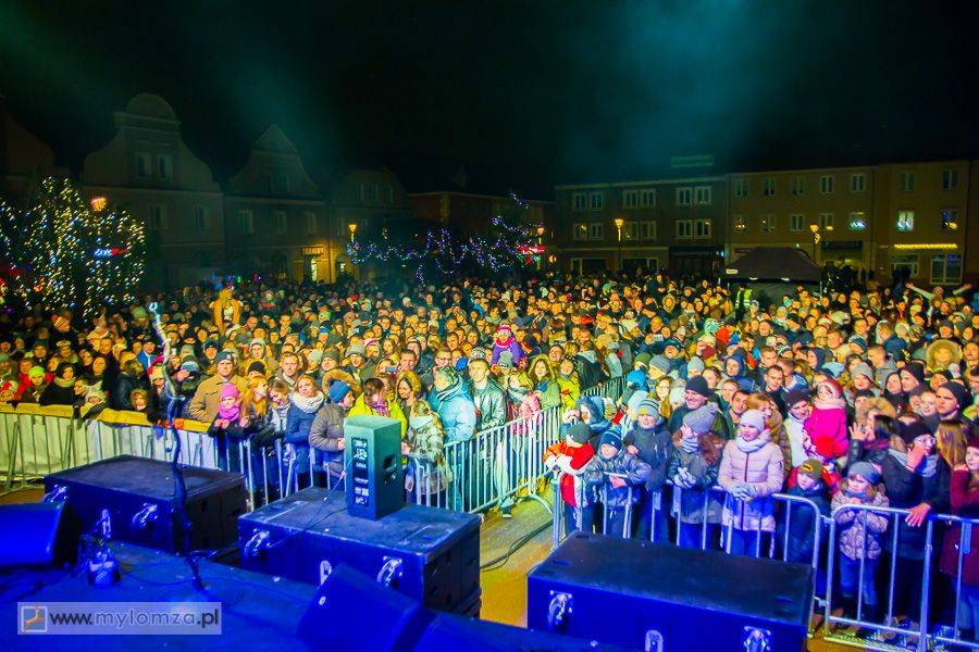 Hucznie i tłumnie przywitała Łomża Nowy Rok 2017