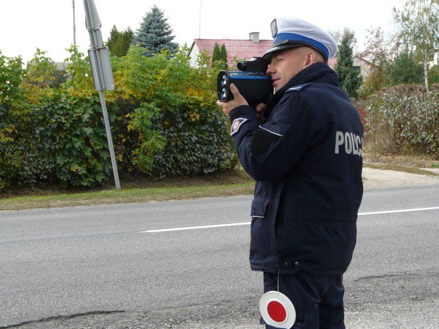 Jechał o 67 km/h za szybko. Pożegnał się z prawem jazdy