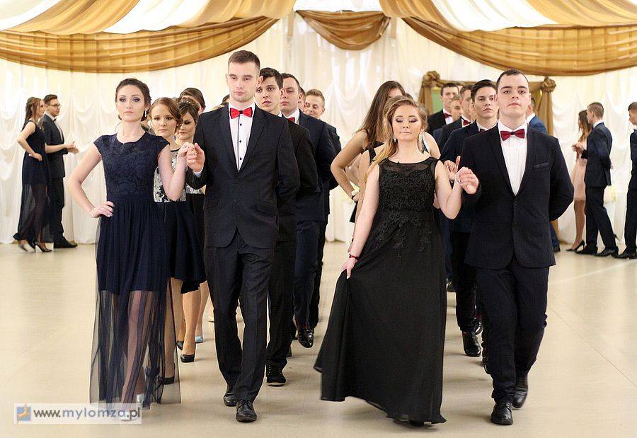 Niech żyje bal! Studniówka abiturientów z Wety [VIDEO i FOTO]