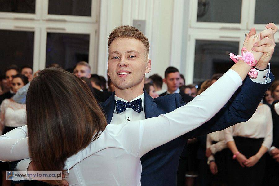 I LO bawiło się na studniówce [FOTO i VIDEO]